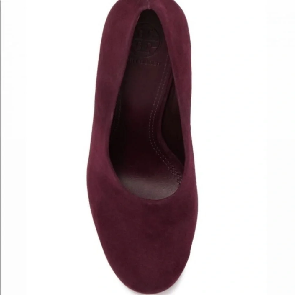 Tory Burch “Lucia” suede 110mm pump, size 6